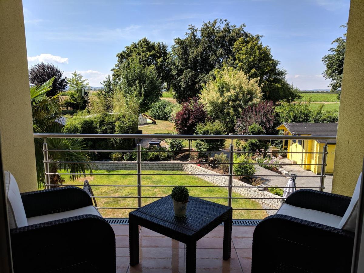Grosse Schoenheit Mit Panoramablick Euskirchen Exteriör bild